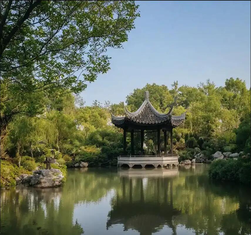 宜宾斑驳餐饮有限公司